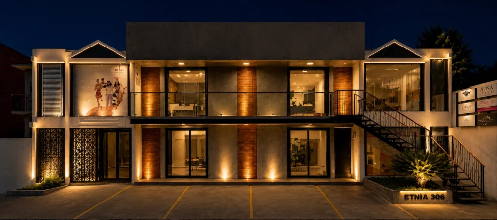 Paseo de las Etnias edificio comercial y corporativo en Oaxaca
